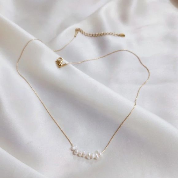 Delicate Seed Pearl Beaded Gold Necklace - Picture 11 of 13